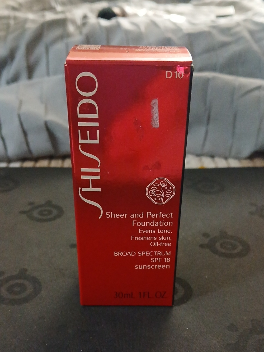 Shiseido Sheer and Perfect Foundation - D10 Golden Brown SPF 18 NIB